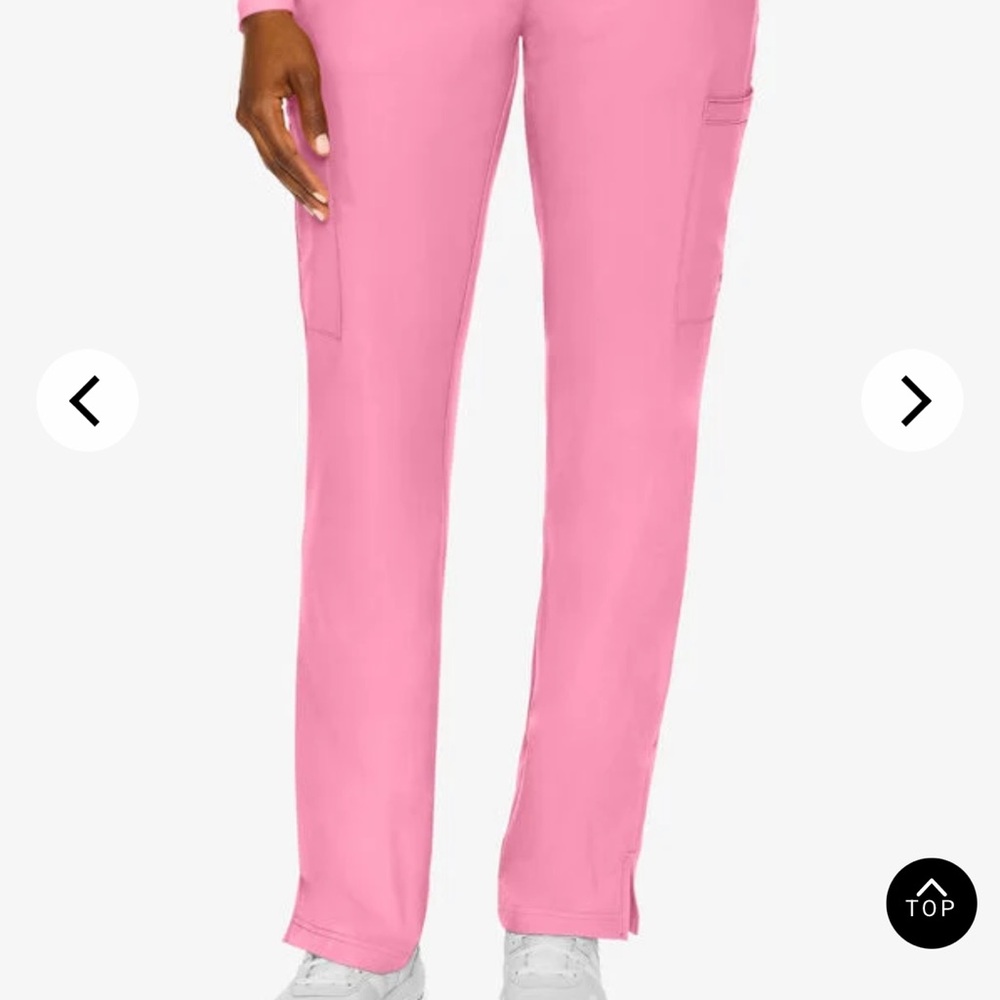 💗 SOLD! 💕 NWT Women's Taffy Pink Cargo Scrub Pants